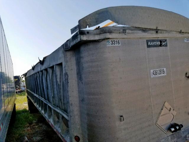 1R1D13925SJ095807 - 1995 UTILITY TRAILER SILVER photo 9