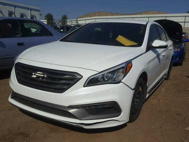 5NPE34AB9HH438082 - 2017 HYUNDAI SONATA SPO WHITE photo 2