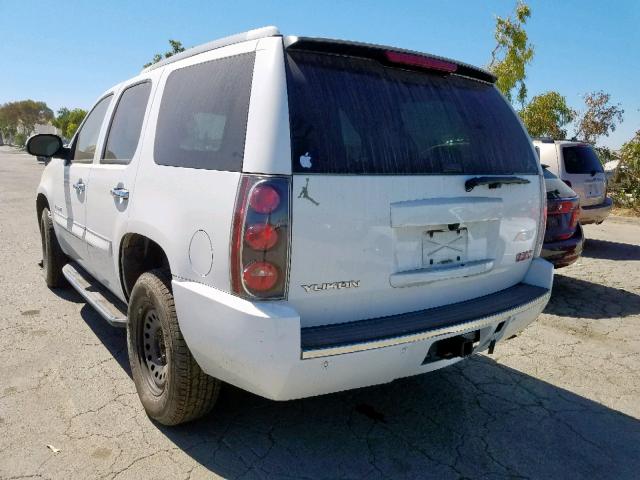 1GKFK63877J180966 - 2007 GMC YUKON DENA WHITE photo 3