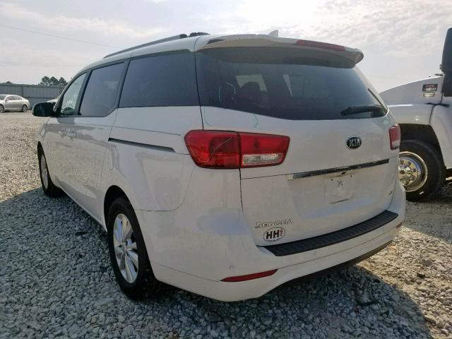 KNDMB5C11G6116764 - 2016 KIA SEDONA LX WHITE photo 3