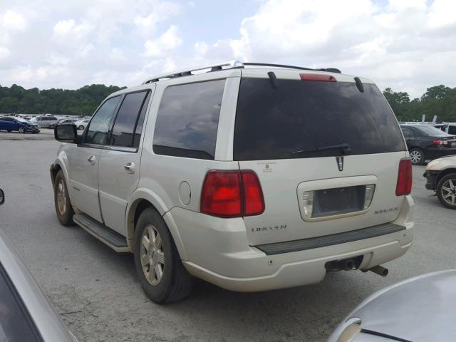 5LMFU27555LJ00394 - 2005 LINCOLN NAVIGATOR WHITE photo 3