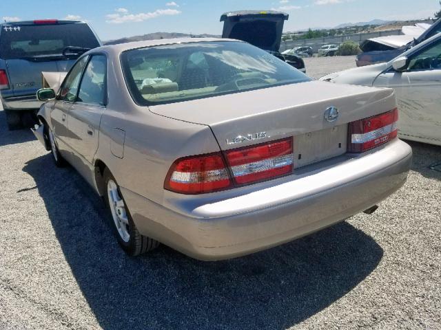 JT8BF28G610315583 - 2001 LEXUS ES 300 GOLD photo 3