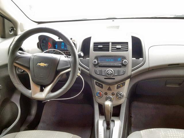 1G1JA5SH9C4122217 - 2012 CHEVROLET SONIC LS 银色 照片 9