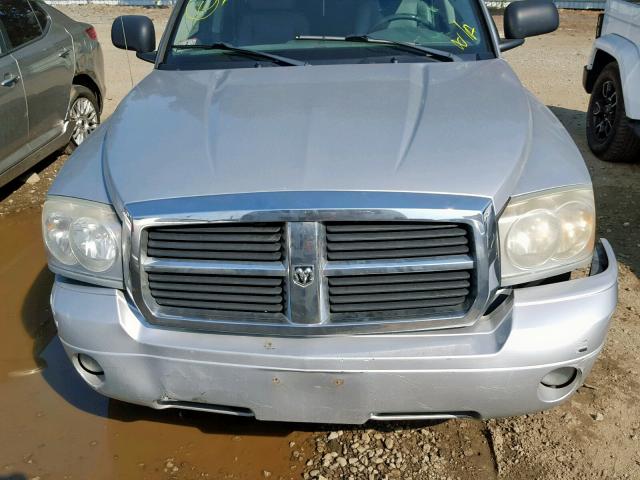 1D7HW48N97S235977 - 2007 DODGE DAKOTA QUA SILVER photo 7