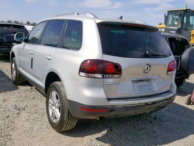 WVGBE77L78D058187 - 2008 VOLKSWAGEN TOUAREG 2 SILVER photo 3