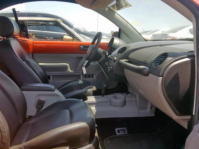 3VWCM21Y05M364583 - 2005 VOLKSWAGEN NEW BEETLE ნარინჯისფერი ფოტო 5