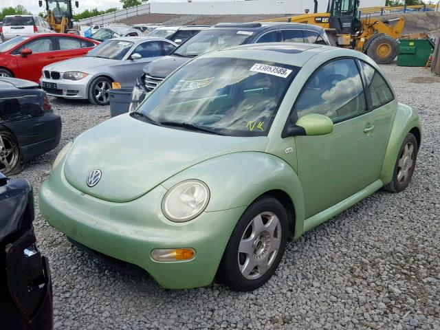 3VWCC21CX1M424533 - 2001 VOLKSWAGEN NEW BEETLE 绿色 照片 2