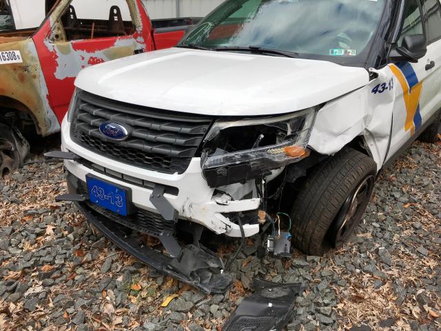 1FM5K8AR6HGC35044 - 2017 FORD EXPLORER P WHITE photo 9