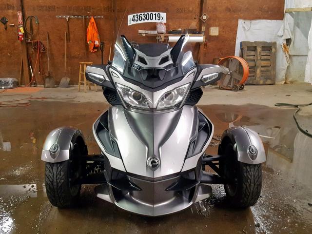 2BXNBBC16DV004508 - 2013 CAN-AM SPYDER ROA SILVER photo 9