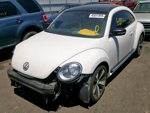 3VWVA7ATXCM648335 - 2012 VOLKSWAGEN BEETLE TUR WHITE photo 2