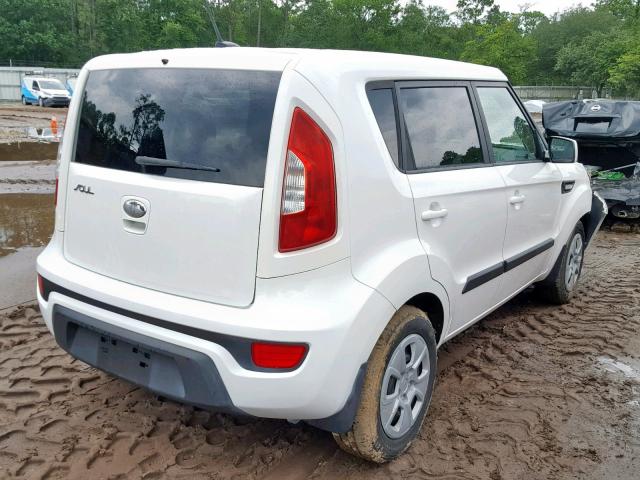 KNDJT2A51D7502854 - 2013 KIA SOUL WHITE photo 4