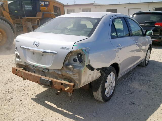 JTDBT903394059600 - 2009 TOYOTA YARIS SILVER photo 4