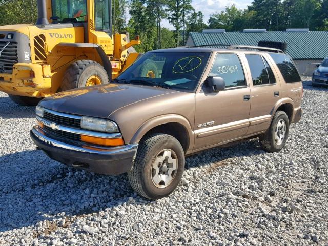 1GNDT13X23K180329 - 2003 CHEVROLET BLAZER BROWN photo 2