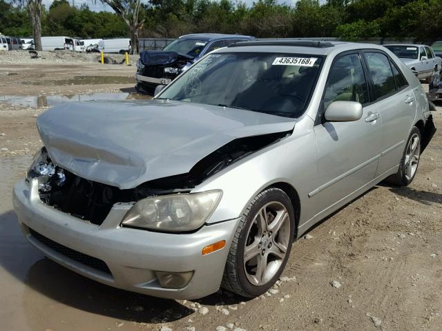 JTHBD192X40086834 - 2004 LEXUS IS 300 SILVER photo 2