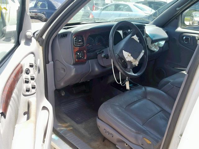 1B4HR28Y4YF116905 - 2000 DODGE DURANGO WHITE photo 9