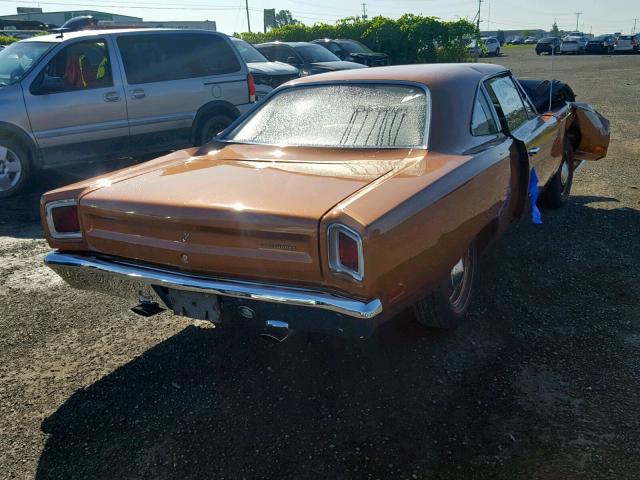 RM21H9A116829 - 1969 PLYMOUTH ROADRUNNER BROWN photo 4
