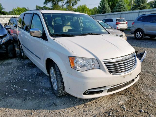 2C4RC1CGXCR340635 - 2012 CHRYSLER TOWN & COU WHITE photo 1