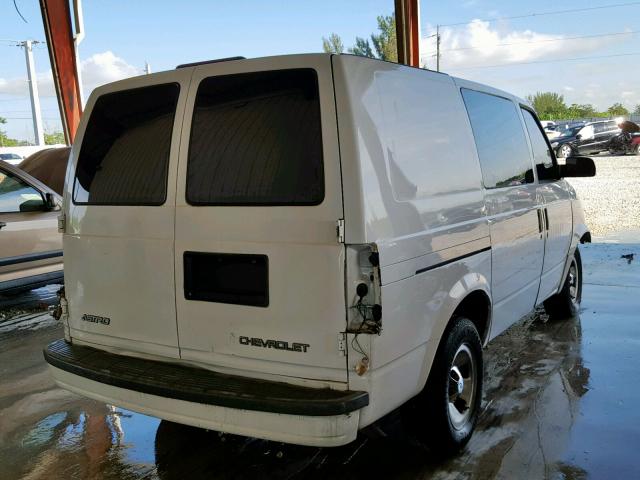 1GCDM19X32B134424 - 2002 CHEVROLET ASTRO WHITE photo 4