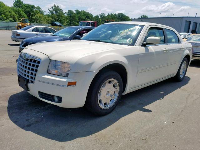 2C3KA53G76H319545 - 2006 CHRYSLER 300 TOURIN CREAM photo 2