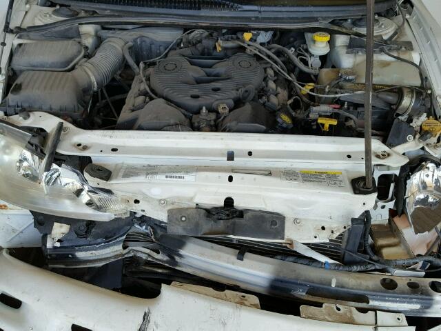 2B3HD46R04H638529 - 2004 DODGE INTREPID S თეთრი ფოტო 7