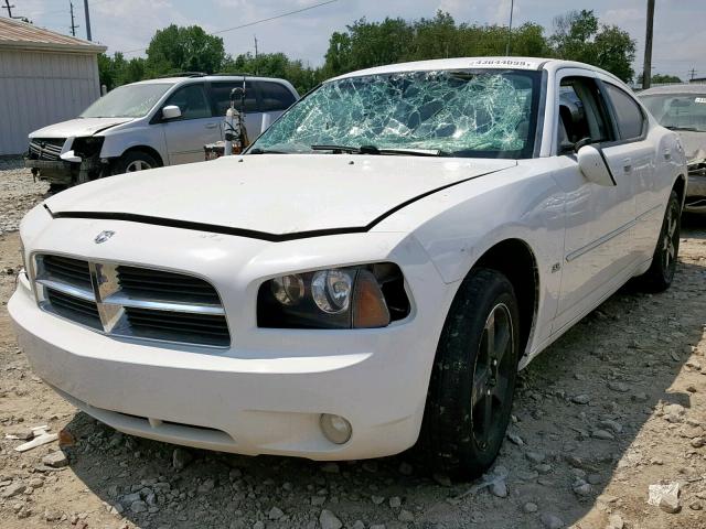 2B3CK3CV4AH300221 - 2010 DODGE CHARGER SX WHITE photo 2