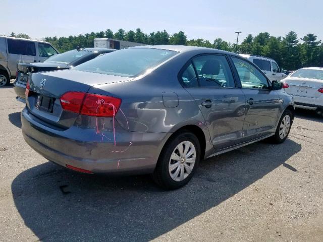 3VW2K7AJ2EM255995 - 2014 VOLKSWAGEN JETTA BASE GRAY photo 4