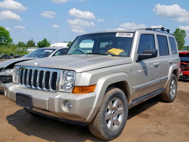 1J8HG58N28C124981 - 2008 JEEP COMMANDER GOLD photo 2