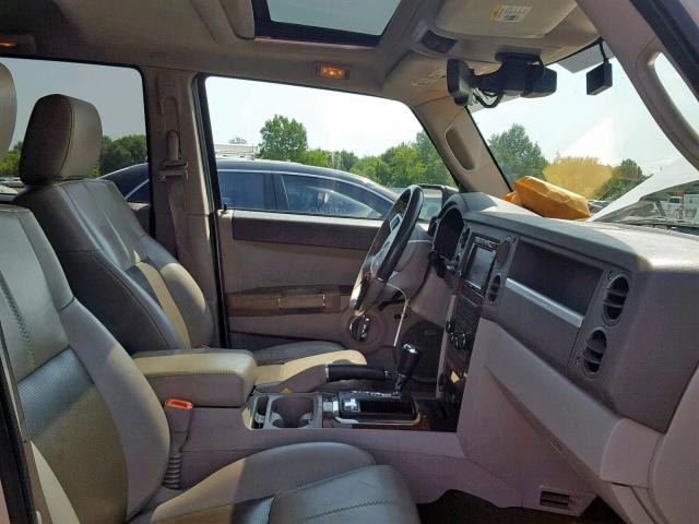 1J8HG58N28C124981 - 2008 JEEP COMMANDER GOLD photo 5