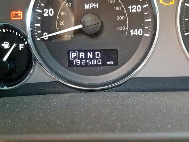 1J8HG58N28C124981 - 2008 JEEP COMMANDER GOLD photo 8