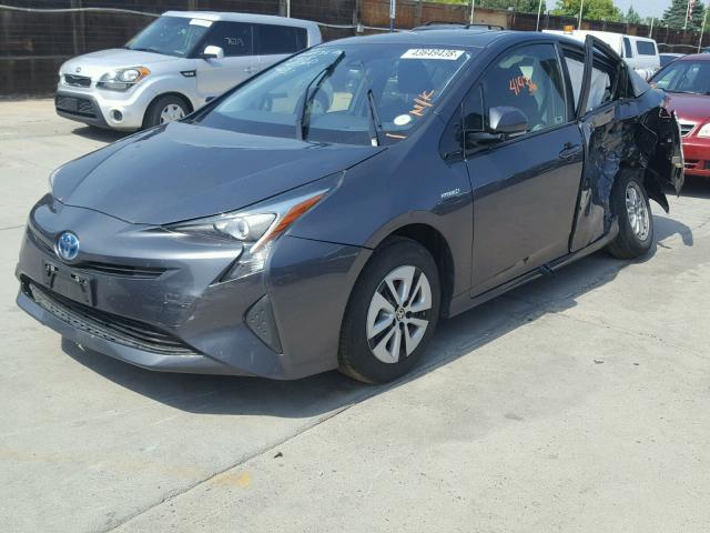 JTDKARFU9H3031584 - 2017 TOYOTA PRIUS GRAY photo 2