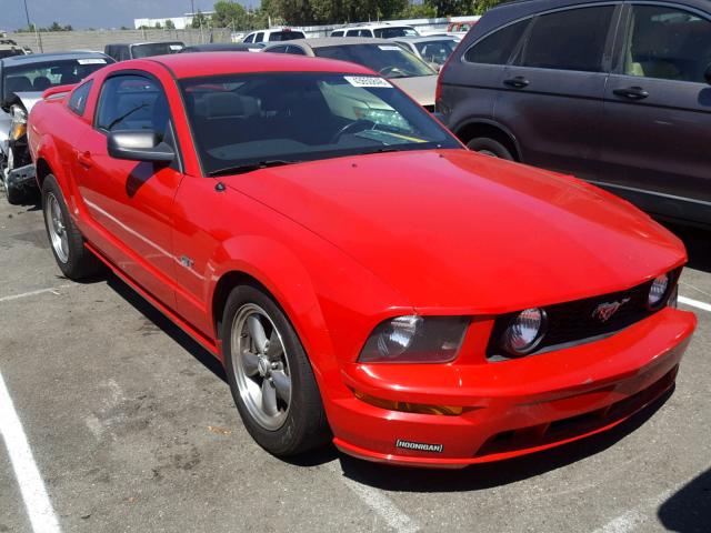 1ZVHT82HX65147267 - 2006 FORD MUSTANG GT RED photo 1