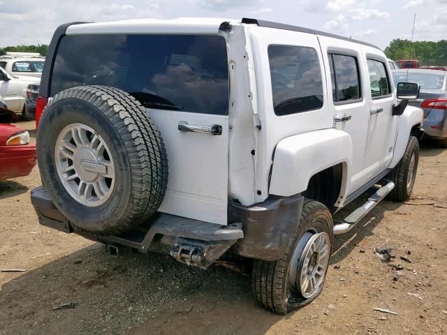 5GTDN13E678139196 - 2007 HUMMER H3 WHITE photo 4