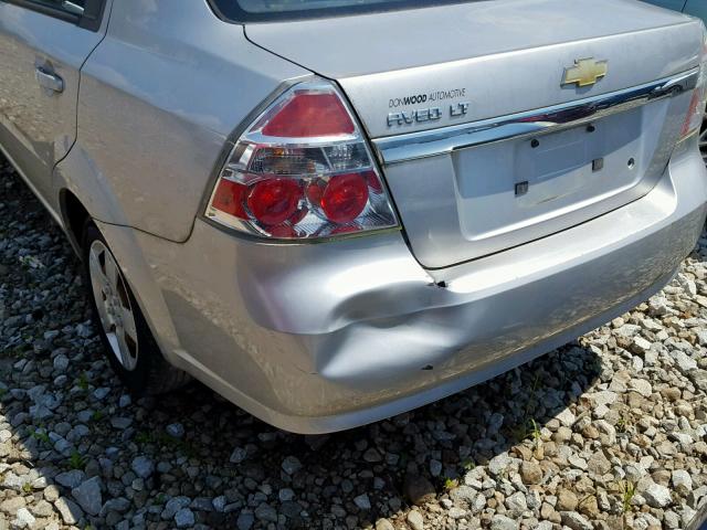 KL1TD56E79B378505 - 2009 CHEVROLET AVEO LS SILVER photo 9