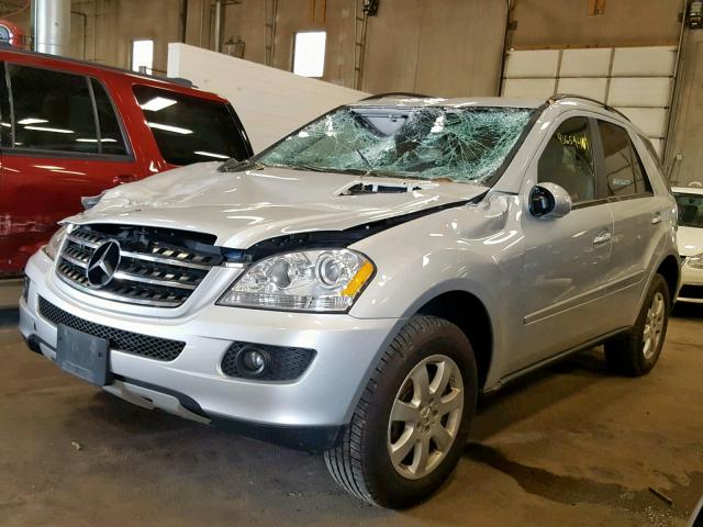 4JGBB86E37A154481 - 2007 MERCEDES-BENZ ML 350 SILVER photo 2