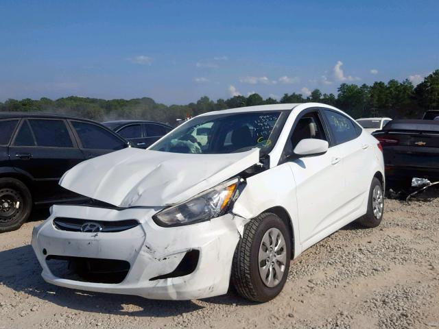 KMHCT4AE7GU041195 - 2016 HYUNDAI ACCENT SE WHITE photo 2