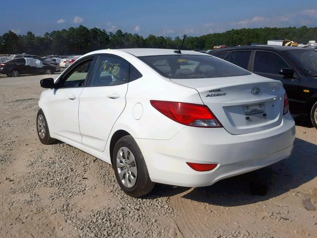 KMHCT4AE7GU041195 - 2016 HYUNDAI ACCENT SE WHITE photo 3