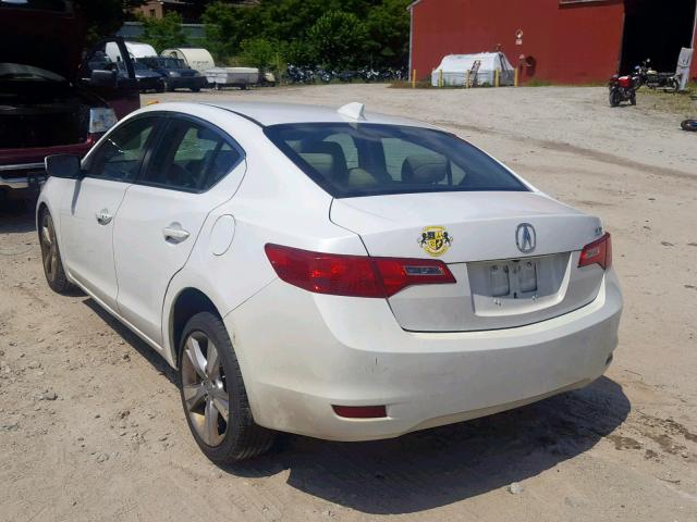 19VDE1F72DE008779 - 2013 ACURA ILX 20 TEC WHITE photo 3