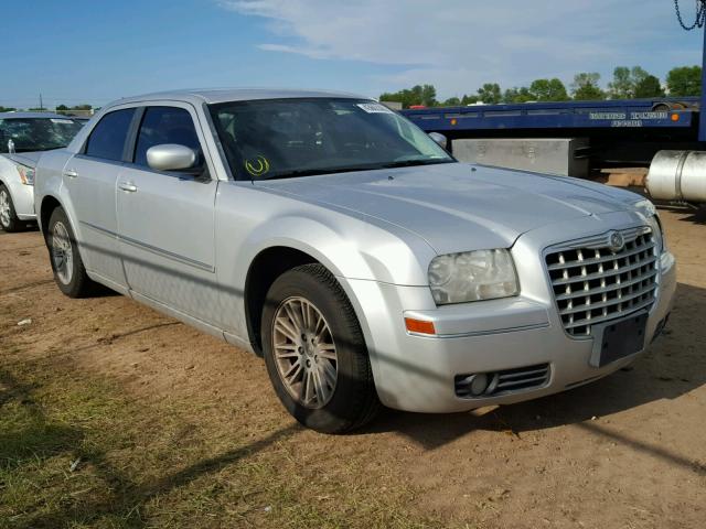 2C3KA53V89H632154 - 2009 CHRYSLER 300 TOURIN SILVER photo 1