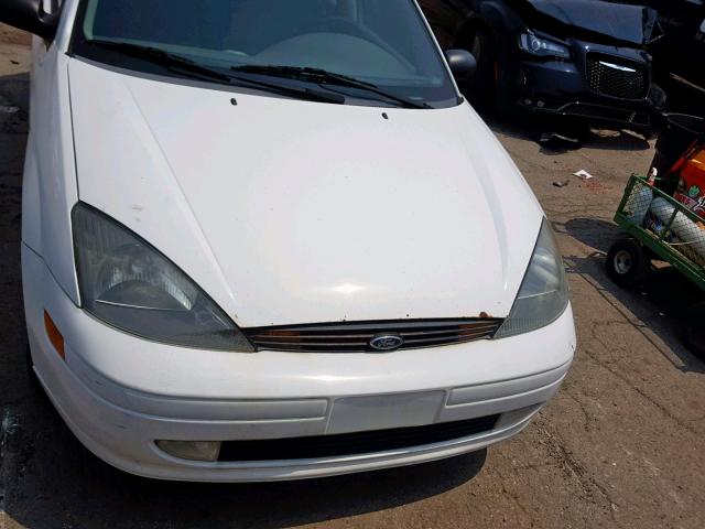 3FAFP37353R189438 - 2003 FORD FOCUS ZX5 WHITE photo 7