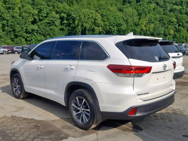 5TDJZRFH8JS534647 - 2018 TOYOTA HIGHLANDER WHITE photo 3