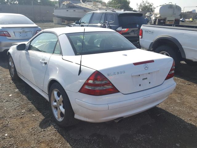 WDBKK65F61F207878 - 2001 MERCEDES-BENZ SLK 320 WHITE photo 3