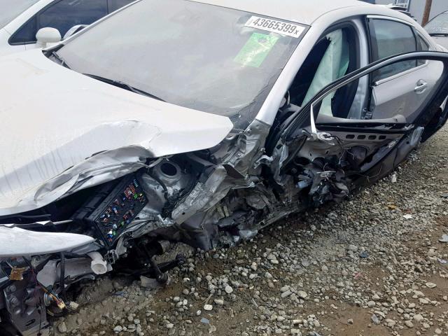 1G1145S32HU169169 - 2017 CHEVROLET IMPALA PRE 银色 照片 9