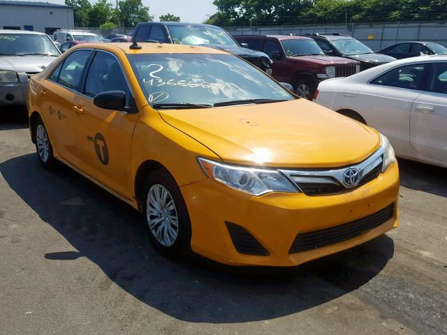 4T1BD1FK1EU100406 - 2014 TOYOTA CAMRY HYBR YELLOW photo 1