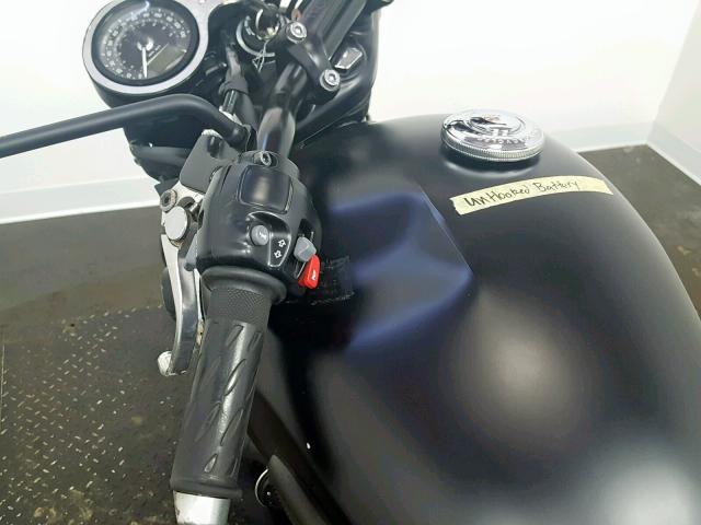 SMTD10GN8HT802260 - 2017 TRIUMPH MOTORCYCLE BONNEVILLE BLACK photo 19