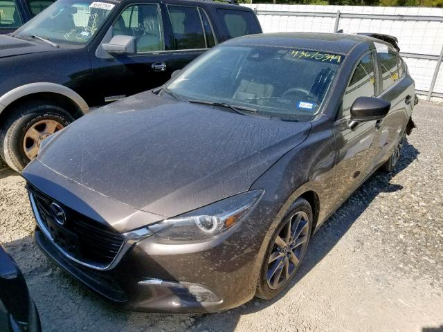 3MZBN1M30JM165272 - 2018 MAZDA 3 GRAND TO GRAY photo 2