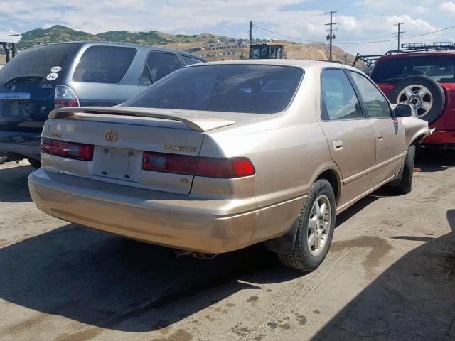 JT2BF22K5W0088773 - 1998 TOYOTA CAMRY CE GOLD photo 4