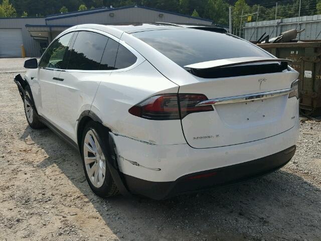 5YJXCDE27HF065478 - 2017 TESLA MODEL X WHITE photo 3