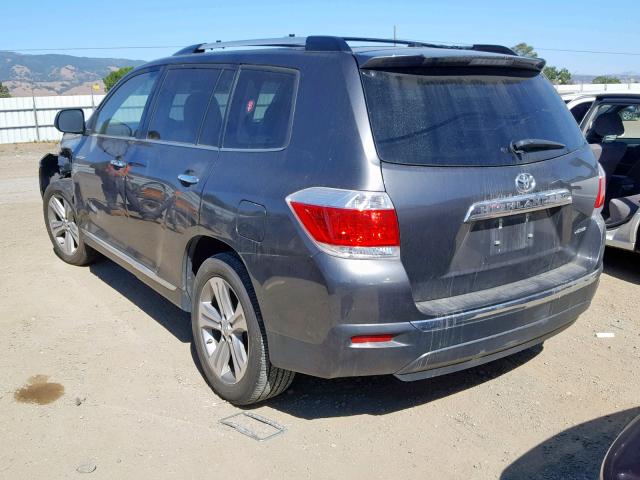 5TDDK3EH8DS214233 - 2013 TOYOTA HIGHLANDER GRAY photo 3