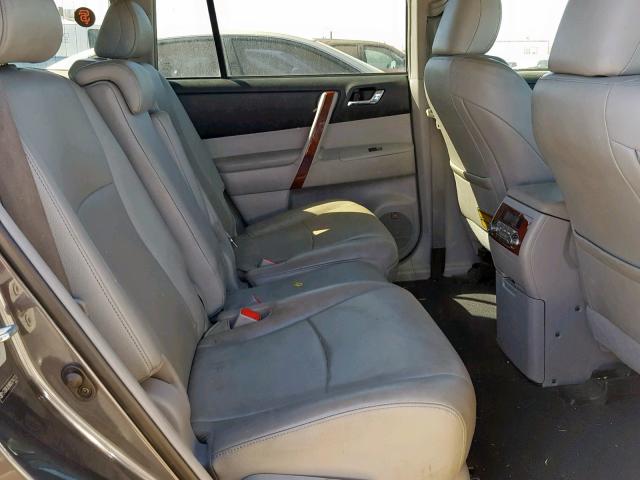 5TDDK3EH8DS214233 - 2013 TOYOTA HIGHLANDER GRAY photo 6