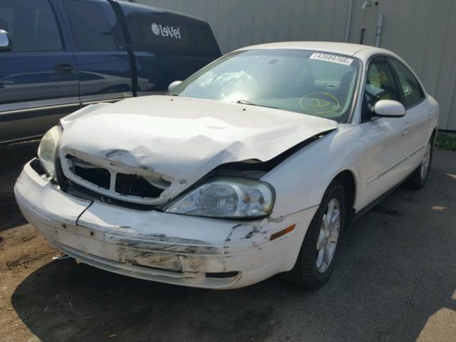 1MEFM50U72G641542 - 2002 MERCURY SABLE GS WHITE photo 2